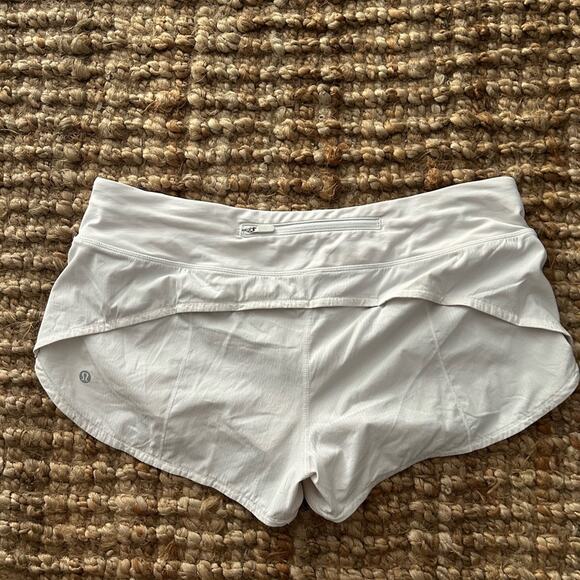 Lululemon Speed Up Short *2.5" - women’s size 10-white - Picture 4 of 9